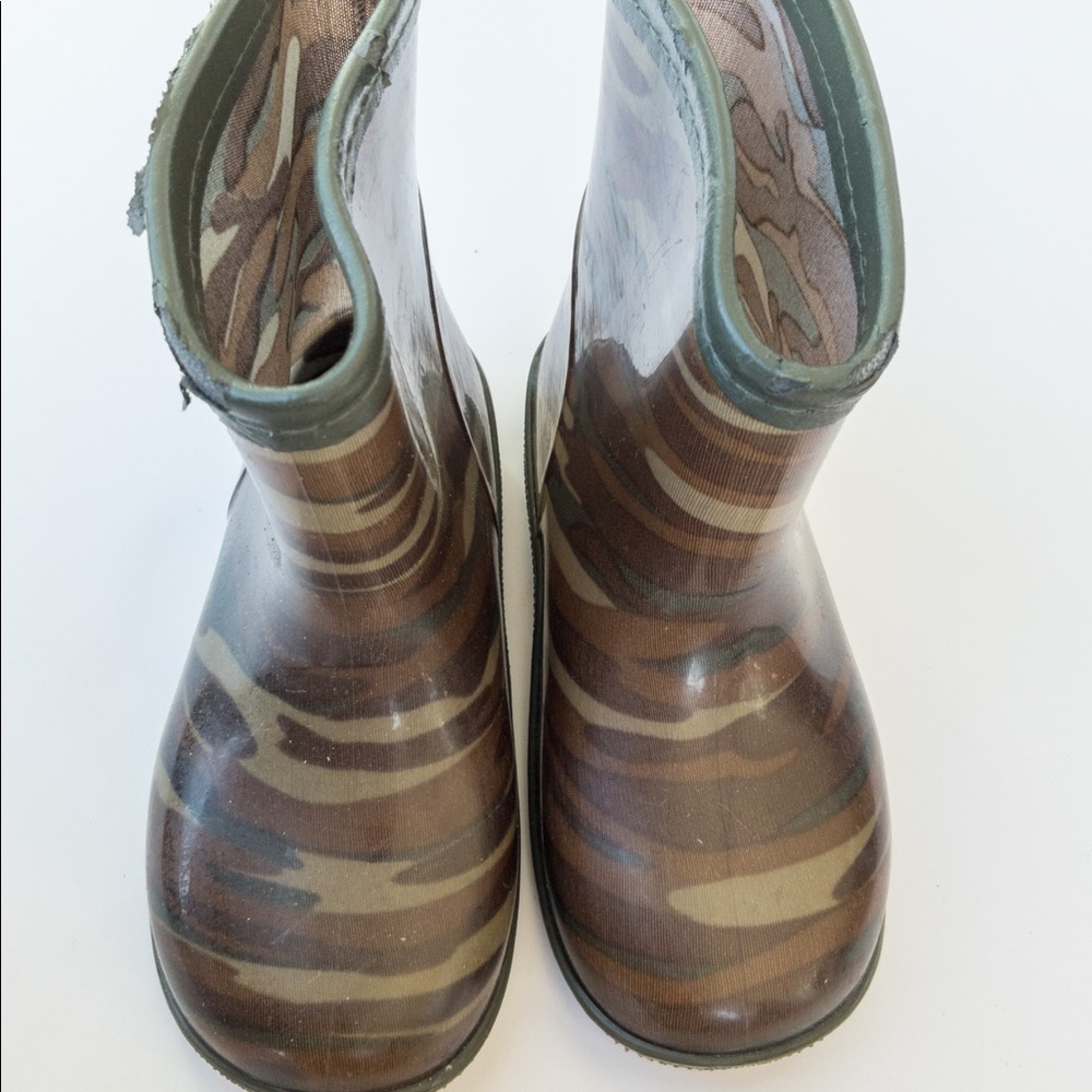 Capelli size 8/9 Rainboots